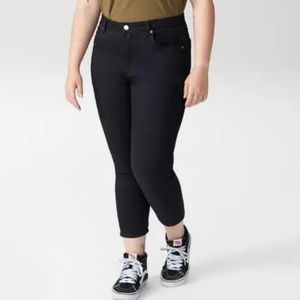 Universal Standard Seine High Rise Skinny Petite 24P Jeans